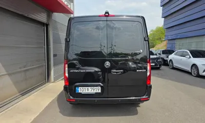 Mercedes-Benz Sprinter 2022, 57861 км, за 88400000 KRW