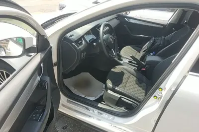 Skoda Octavia 2018, 78300 км, за 53146.52 CNY - фото 21