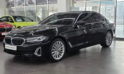 BMW 5-Series · 2023 год