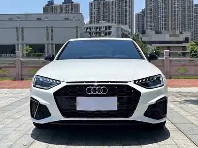 Audi A4L 2022, 33000 км, за 120500 CNY