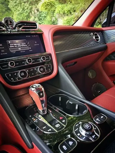 Bentley Bentayga 2022, 27500 км, за 239000000 KRW - фото 14