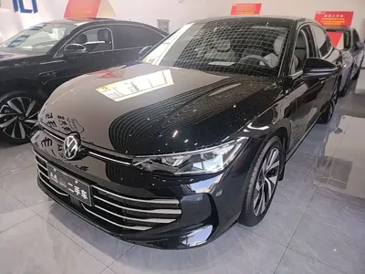 Volkswagen Passat 2024, 22799 км, за 150000 CNY