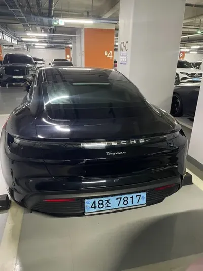 Porsche Taycan 2023, 46200 км, за 100000000 KRW
