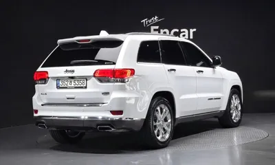 Jeep Cherokee 2021, 26815 км, за 30200000 KRW