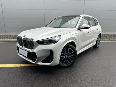 BMW iX1 · 2025 год