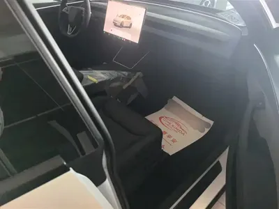 Tesla Model Y 2026, 100 км, за 247500 CNY - фото 8