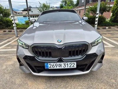 BMW 5-Series 2025, 40600 км, за 80500000 KRW