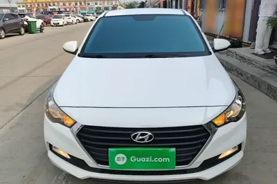 Hyundai Verna (new generation) 2016, 41400 км, за 38075.59 CNY