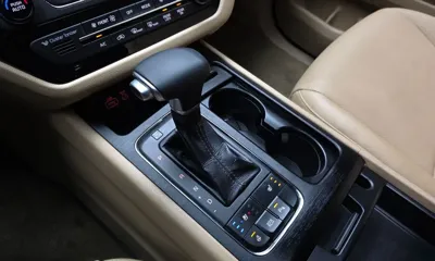 Kia Canival 2017, 153443 км, за 8900000 KRW - фото 9