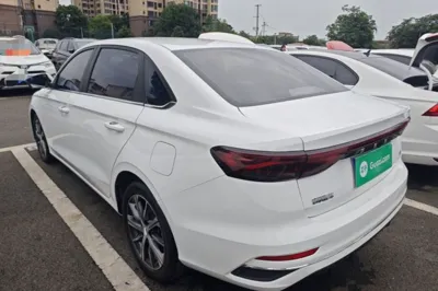 Geely Auto Emgrand 2022, 84500 км, за 55015.97 CNY