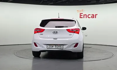 Hyundai i30 2013, 138267 км, за 5800000 KRW