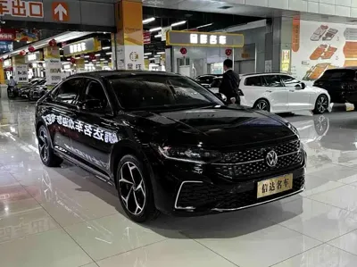Volkswagen Passat 2026, 8000 км, за 138800 CNY - фото 3