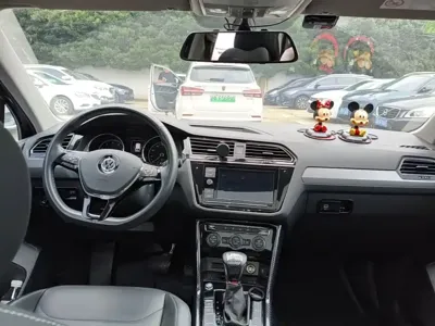 Volkswagen Tiguan L 2019, 73700 км, за 70800 CNY - фото 10