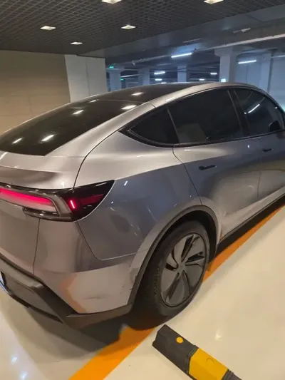Tesla Model Y 2025, 8689 км, за 486000000 KRW
