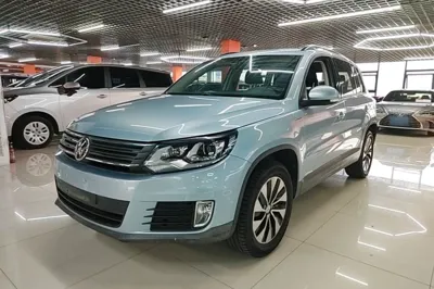 Volkswagen Tiguan · 2015 год