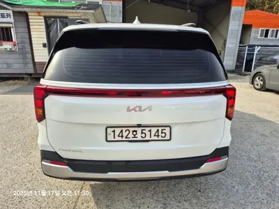 Kia Canival 2025, 17700 км, за 99990000 KRW