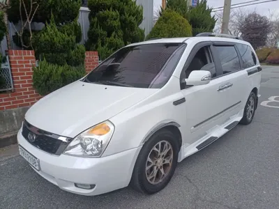 Kia Canival · 2013 год