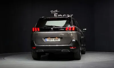 Peugeot 5008 2021, 27994 км, за 18850000 KRW