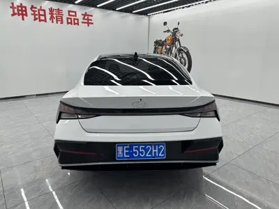Hyundai Elantra 2023, 17000 км, за 106800 CNY