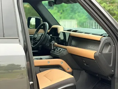 Land Rover Defender 2026, 3000 км, за 738000 CNY - фото 6