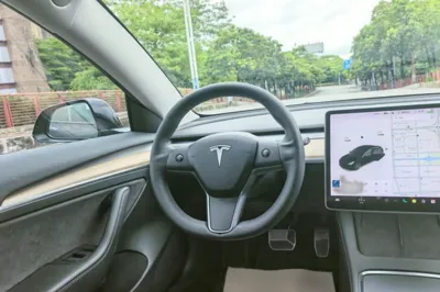 Tesla Model 3 2021, 61600 км, за 159167.65 CNY - фото 23