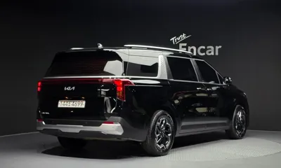 Kia Canival 2025, 18877 км, за 32000000 KRW