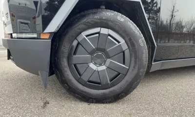 Tesla Cybertruck 2024, 8000 км, за 139500000 KRW