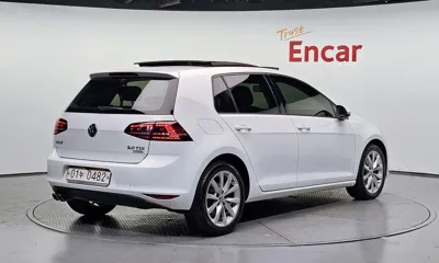 Volkswagen Golf 2016, 120441 км, за 13590000 KRW