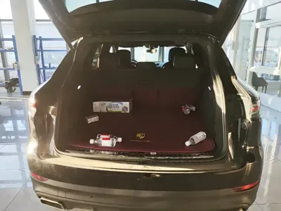 Porsche Cayenne Hybrid 2020, 95900 км, за 298000 CNY - фото 9