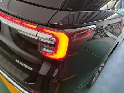Ford Explorer 2025, 8900 км, за 247300 CNY - фото 8