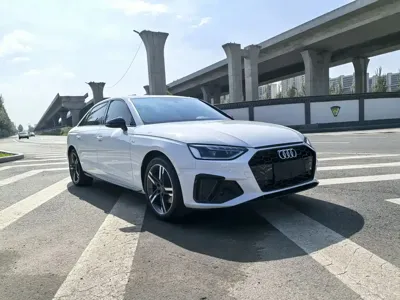 Audi A4L 2022, 20000 км, за 139000 CNY
