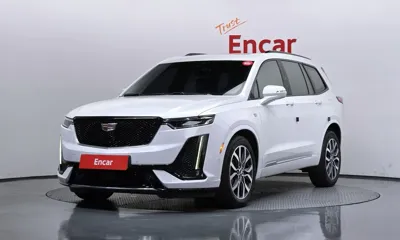 Cadillac XT6 · 2023 год