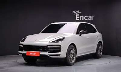 Porsche Cayenne · 2023 год
