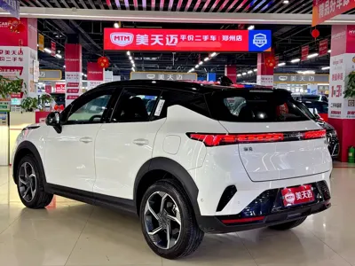 Lynk & Co 06 2025, 5000 км, за 87500 CNY - фото 6