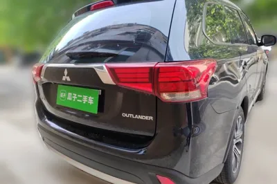 Mitsubishi Outlander 2018, 86500 км, за 61712.94 CNY