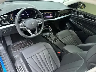 Volkswagen Passat 2025, 14000 км, за 125000 CNY - фото 4