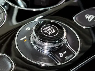 Bentley Bentayga 2022, 24000 км, за 2240000 CNY - фото 6