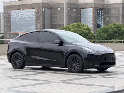 Tesla Model Y 2022, 70000 км, за 148800 CNY