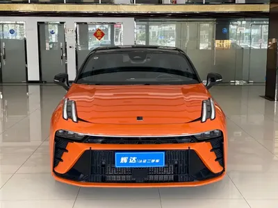 Lynk & Co 03 2023, 13700 км, за 94800 CNY