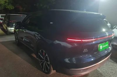 Nio ES8 2023, 27100 км, за 283740.44 CNY