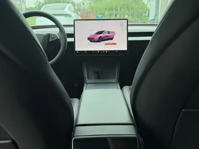 Tesla Model 3 2025, 9000 км, за 158800 CNY - фото 10