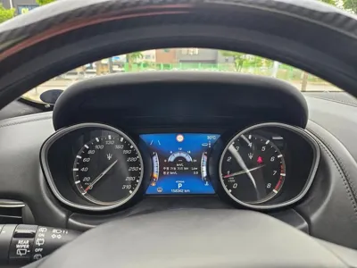 Maserati Levante 2019, 158070 км, за 24500000 KRW - фото 20