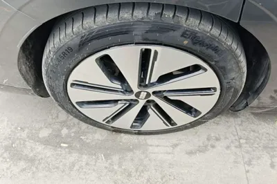 Geely Galaxy E8 2024, 133100 км, за 120653.34 CNY - фото 11