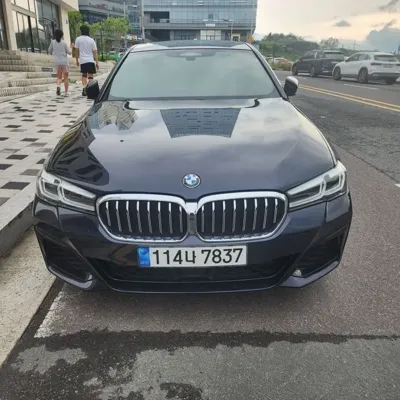 BMW 5-Series · 2023 год