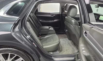 Hyundai Grandeur 2020, 83075 км, за 15336.84 USD - фото 11
