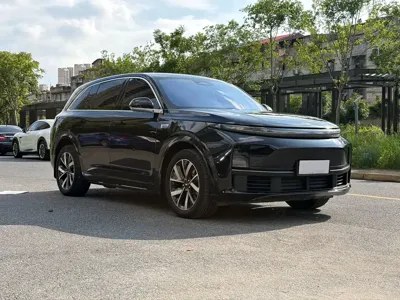 Li Auto Li L7 2023, 40000 км, за 178000 CNY