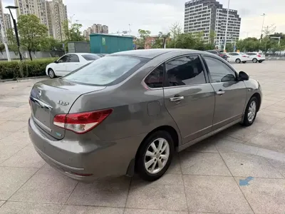 Nissan Sylphy 2017, 90000 км, за 18800 CNY