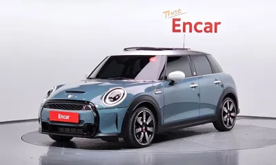 MINI Cooper · 2023 год