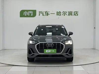 Audi Q3 2023, 31000 км, за 202000 CNY
