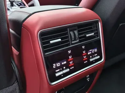 Porsche Cayenne 2020, 86000 км, за 358600 CNY - фото 9